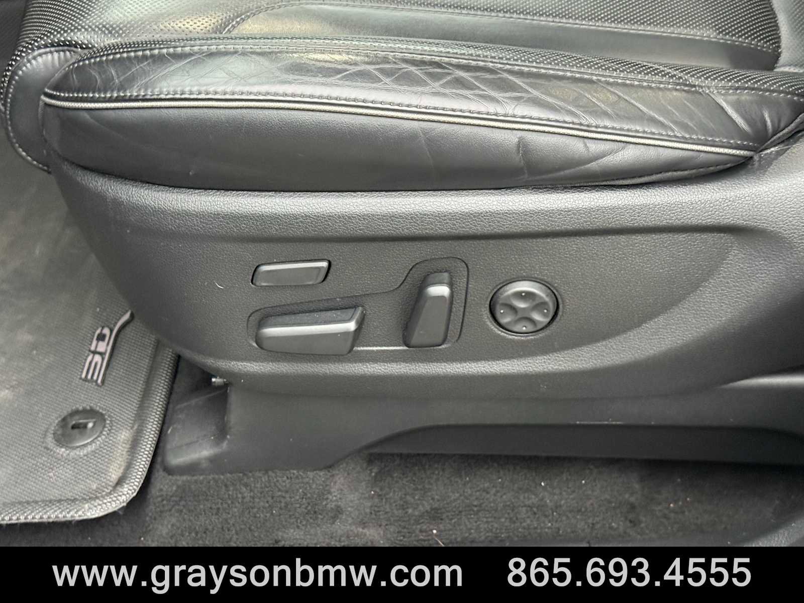 Used 2022 Hyundai Palisade Calligraphy image 11