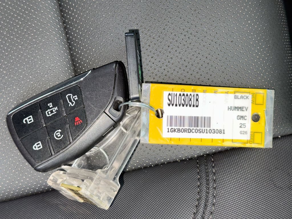 Used 2025 GMC Hummer EV 3X AWD/4WD image 37