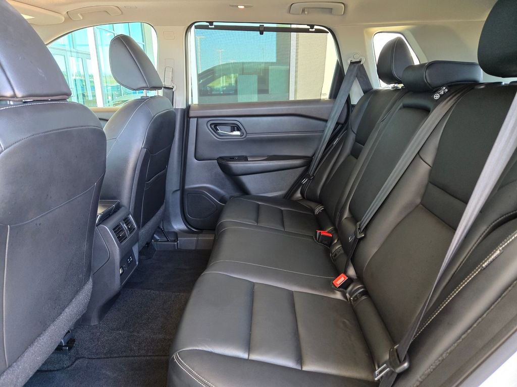 Used 2023 Nissan Rogue SL w/ SL Premium Package FWD image 15