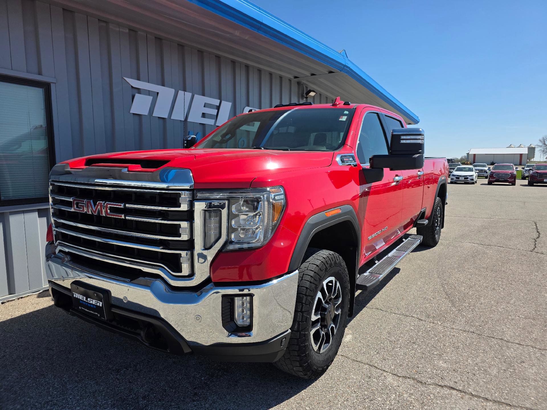 Used 2020 GMC Sierra 2500 SLT w/ SLT Convenience Package AWD/4WD image 2