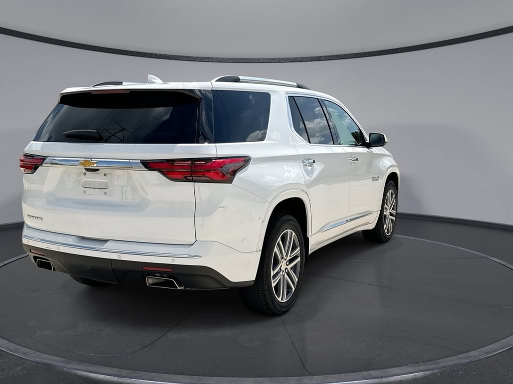 Used 2023 Chevrolet Traverse High Country FWD image 11