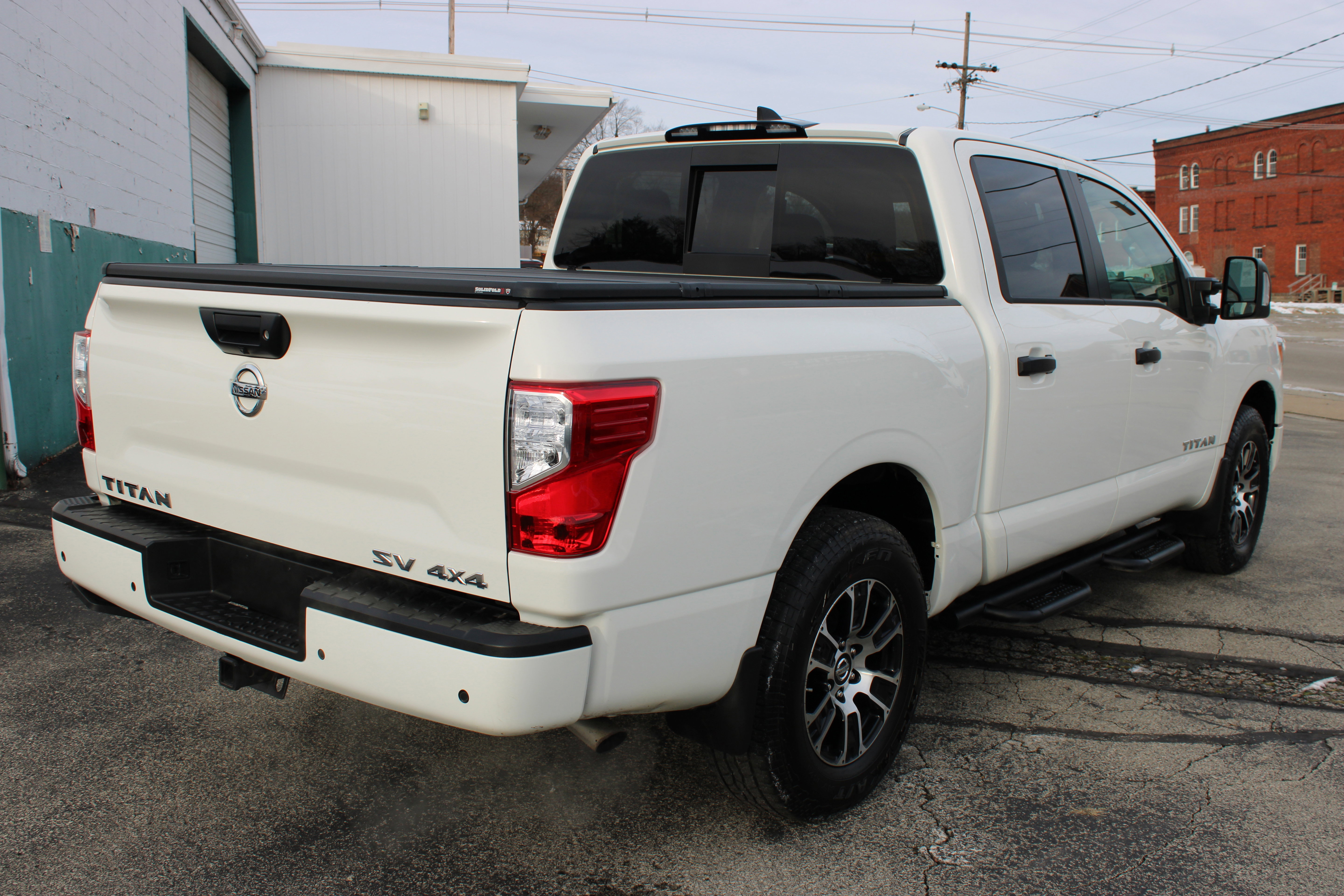Certified 2022 Nissan Titan SV w/ SV Convenience Package image 8