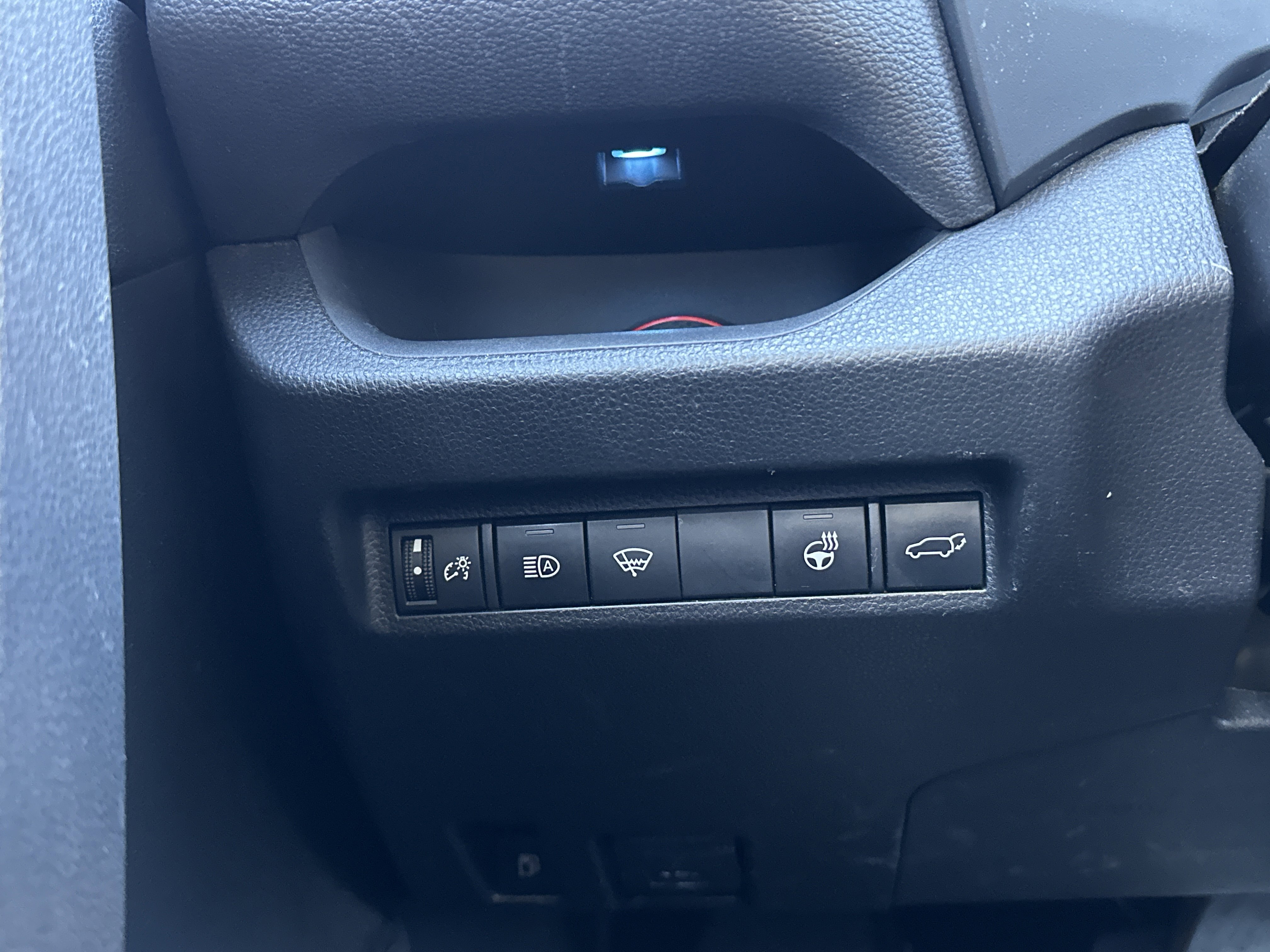 Used 2022 Toyota RAV4 XSE image 26