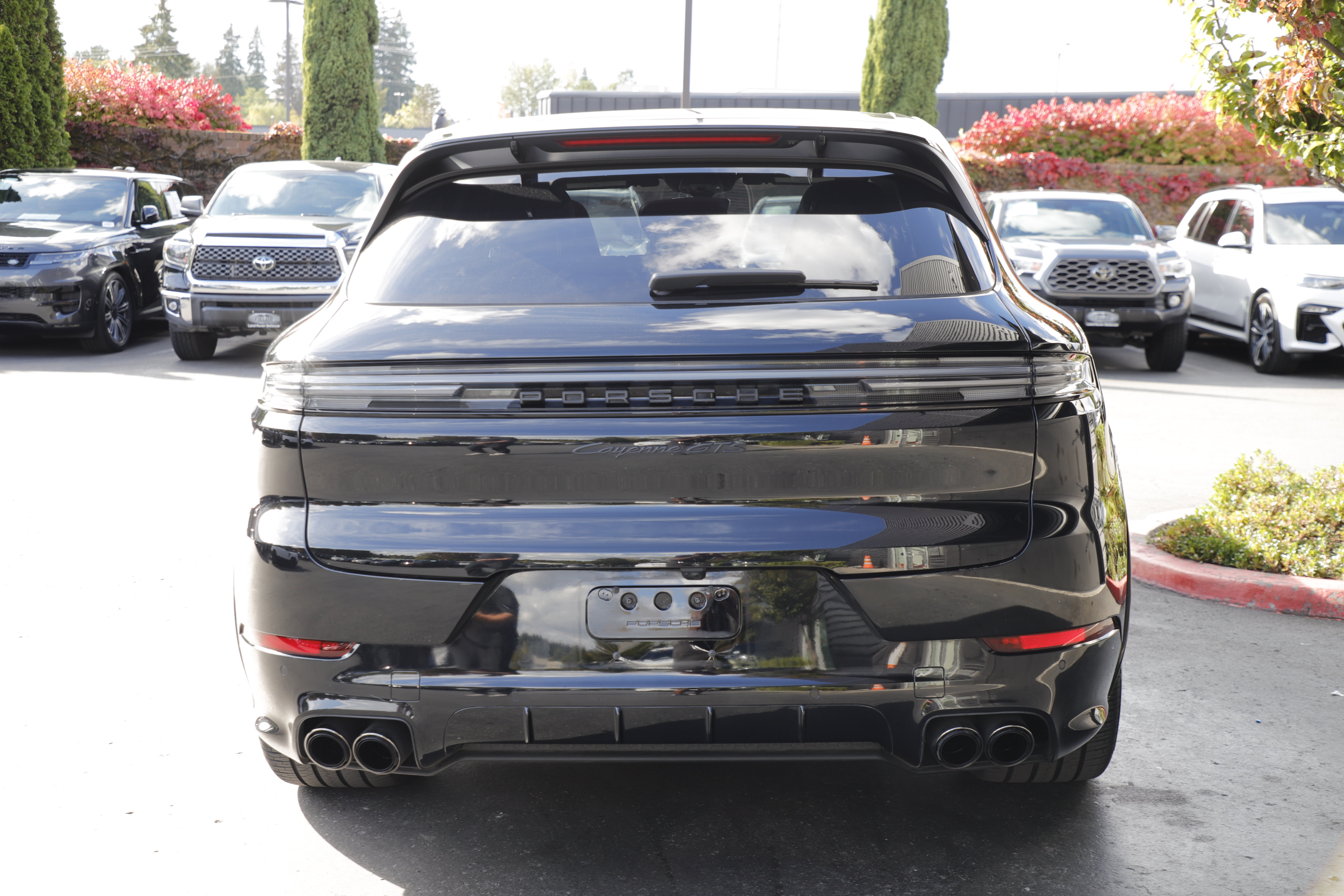 Used 2025 Porsche Cayenne GTS AWD/4WD image 7