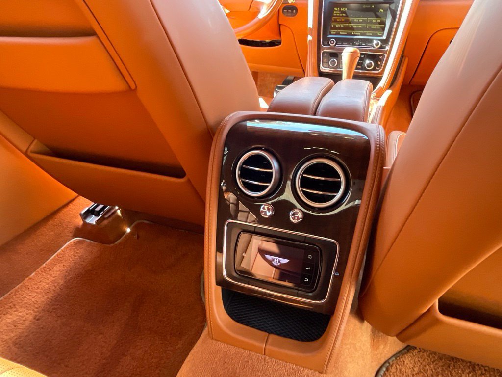 Used 2015 Bentley Flying Spur V8 AWD/4WD image 34