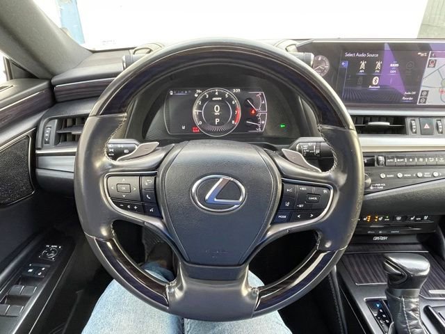 Used 2020 Lexus ES 350 w/ Luxury Package image 11