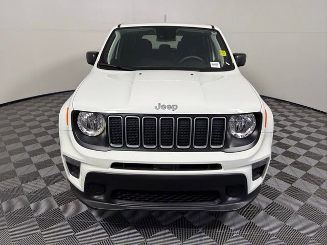 Used 2023 Jeep Renegade Latitude AWD/4WD image 9