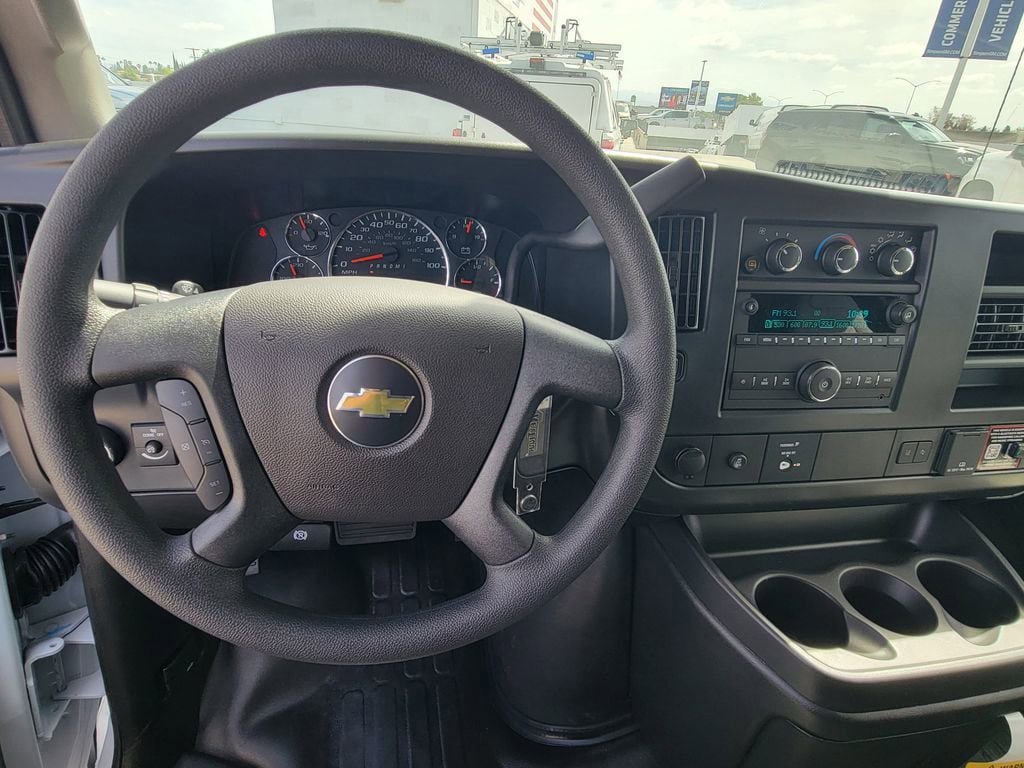 New 2026 Chevrolet Express 3500 Extended RWD image 4