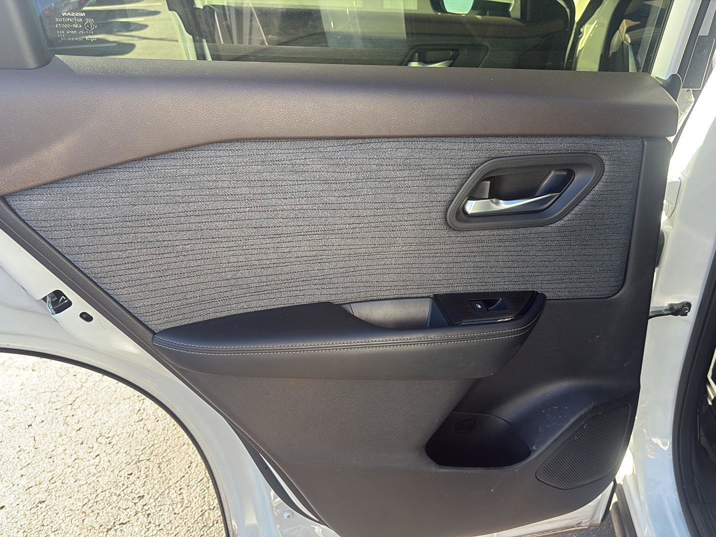 Used 2023 Nissan Rogue SV image 23