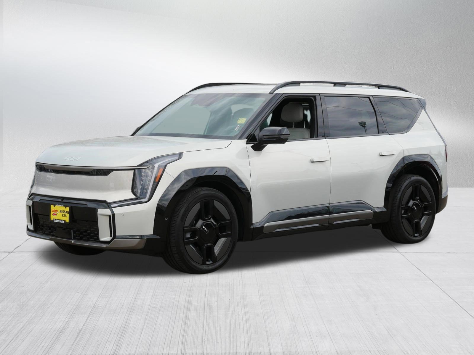 Certified 2024 Kia EV9 GT-Line AWD/4WD image 3