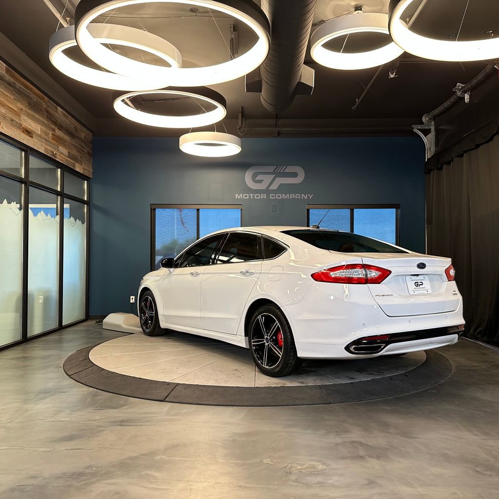 Used 2016 Ford Fusion SE w/ Equipment Group 202A FWD image 5