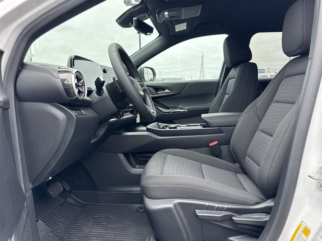 New 2026 Chevrolet Equinox LT w/ Safety and Technology Package FWD image 23