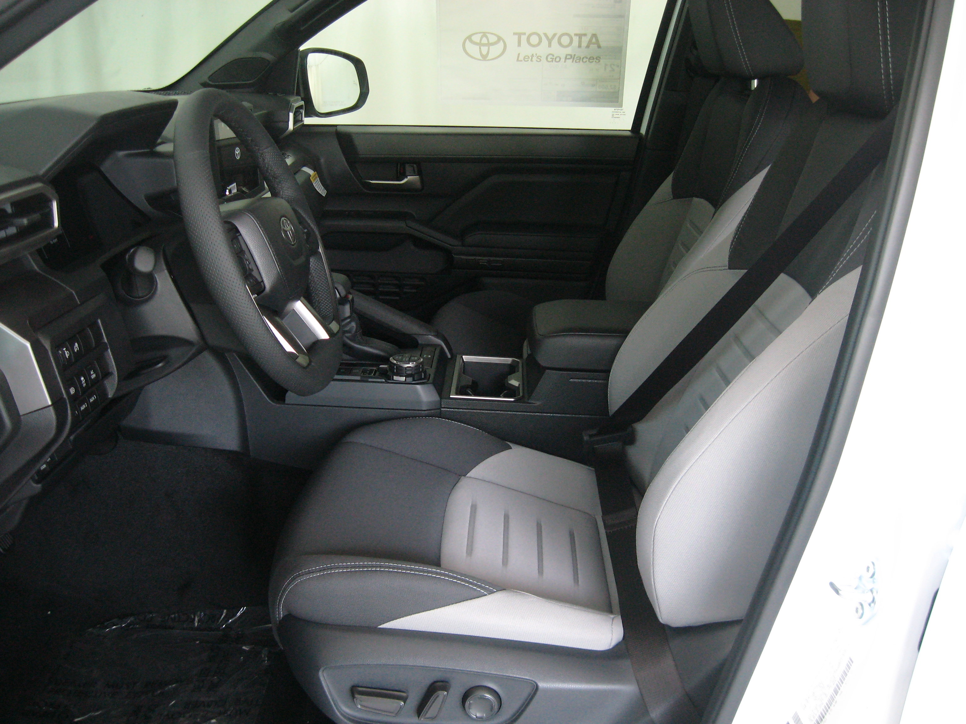 New 2025 Toyota Tacoma TRD Off-Road image 19