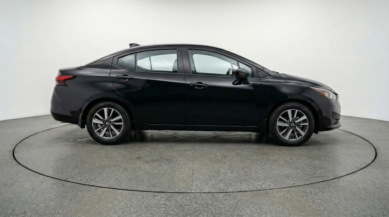 Used 2025 Nissan Versa SV image 11