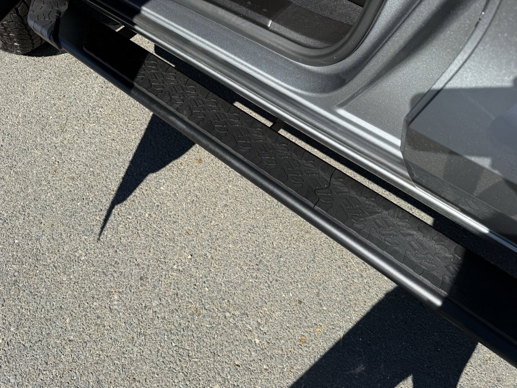 Used 2024 Chevrolet Colorado Trail Boss w/ Technology Package image 11