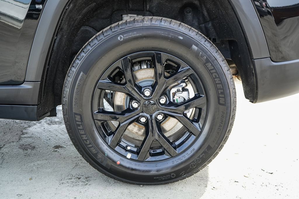 New 2026 Jeep Grand Cherokee Altitude image 12