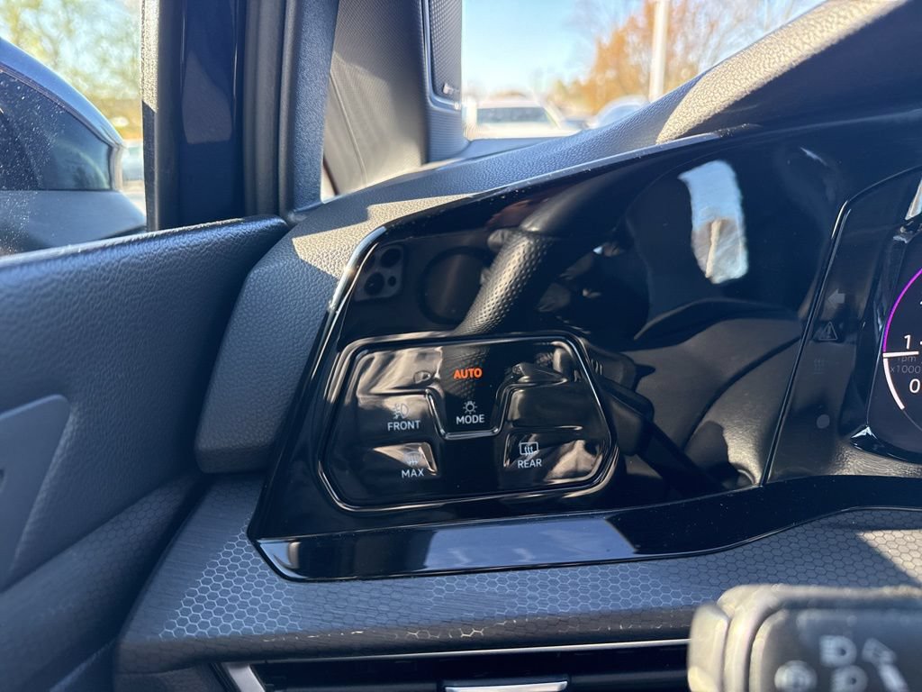 Used 2022 Volkswagen GTI Autobahn FWD image 12