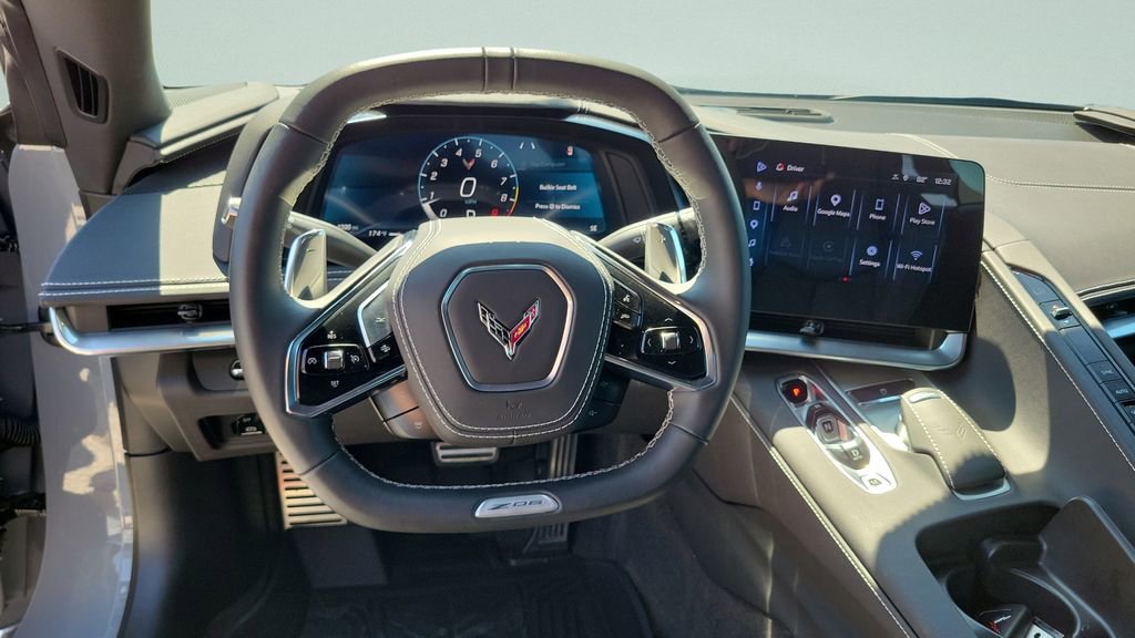 Used 2025 Chevrolet Corvette Z06 image 15