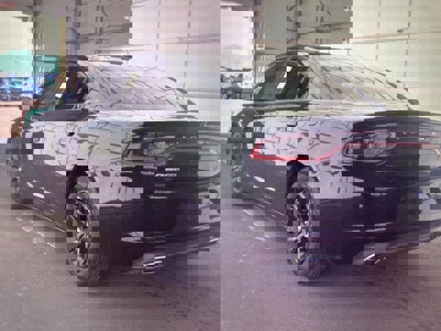 Used 2019 Dodge Charger SXT image 10