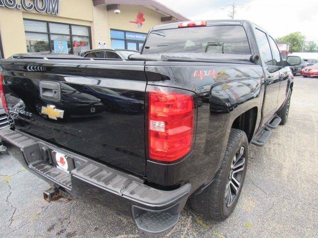 Used 2018 Chevrolet Silverado 1500 Custom w/ Custom Convenience Package AWD/4WD image 12
