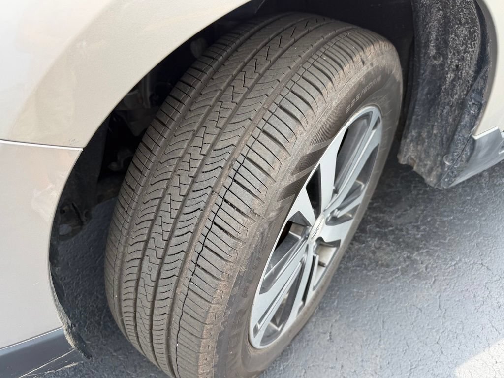 Used 2019 Subaru Outback 2.5i Limited AWD/4WD image 11