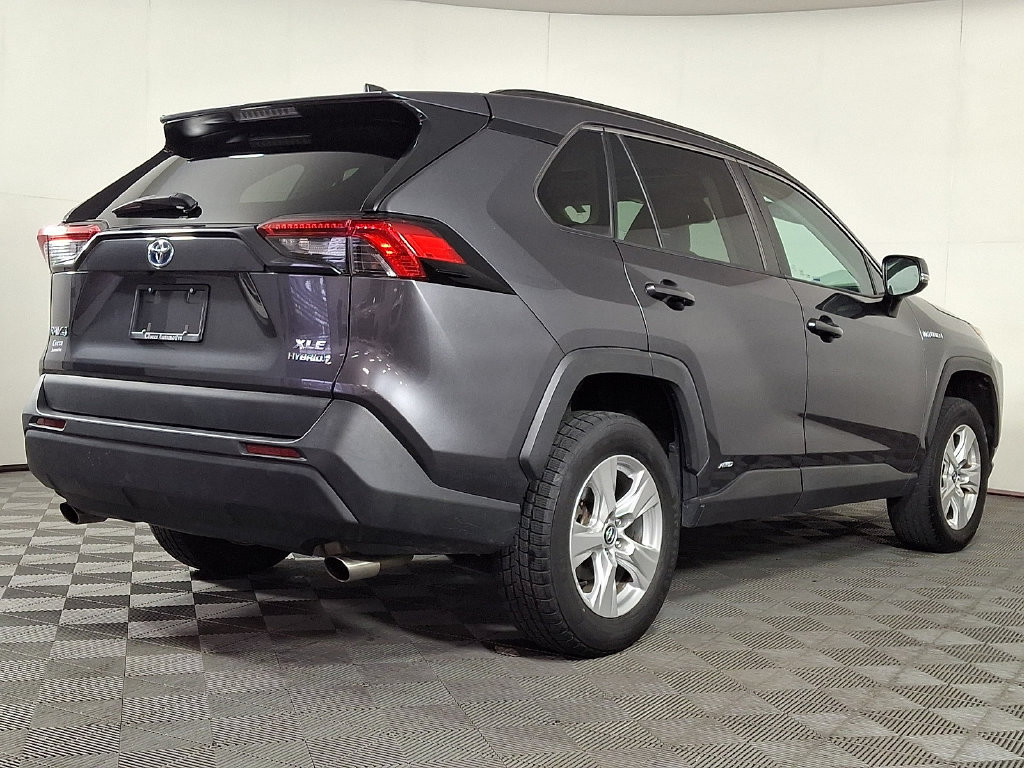 Used 2021 Toyota RAV4 XLE w/ Convenience Package AWD/4WD image 9