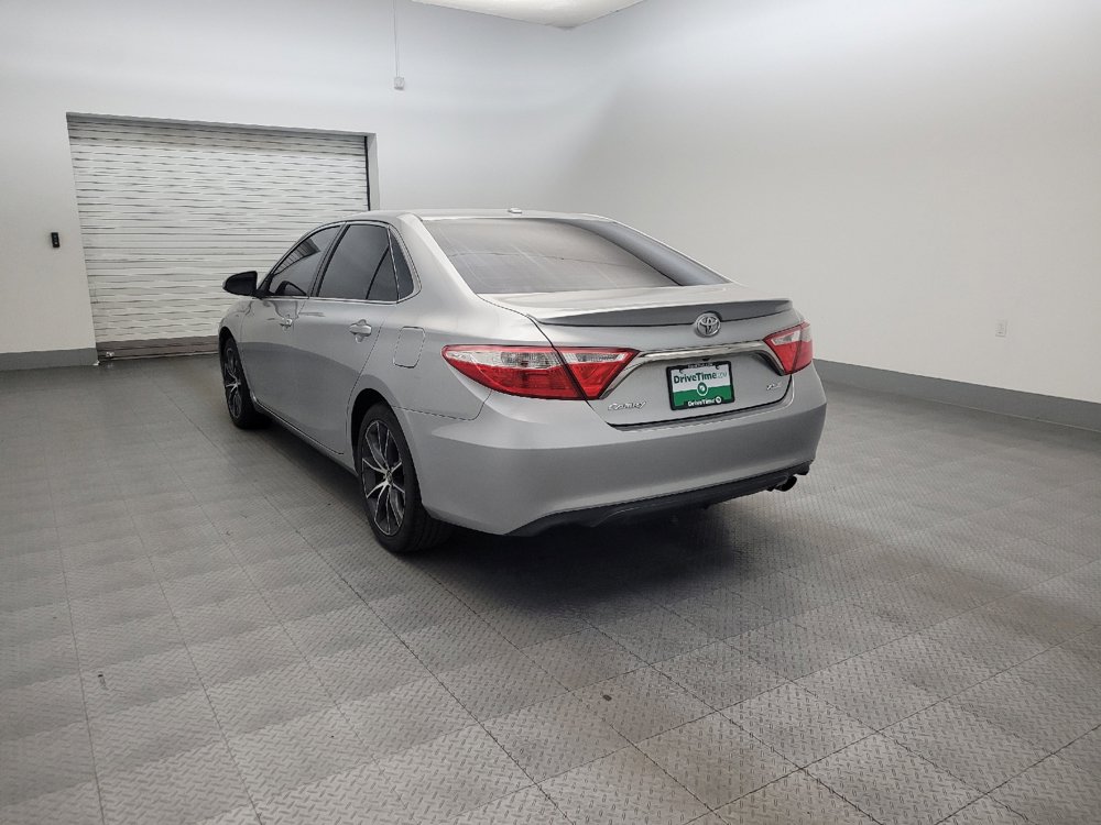 Used 2017 Toyota Camry XSE w/ Moonroof Package FWD image 5