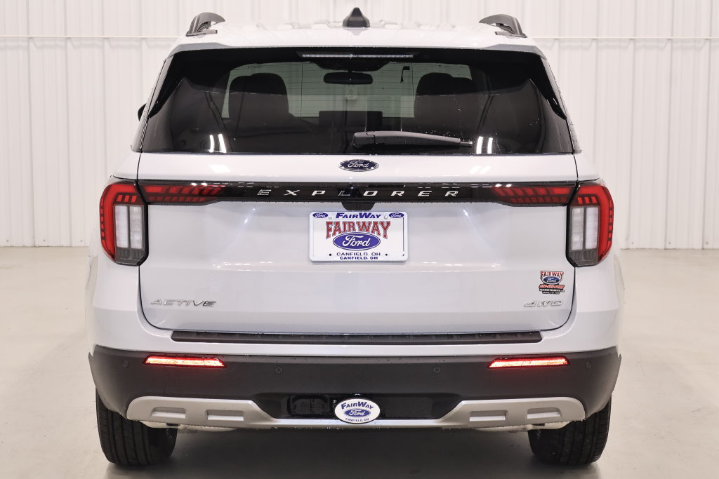 New 2026 Ford Explorer Active w/ Active Comfort Package AWD/4WD image 8