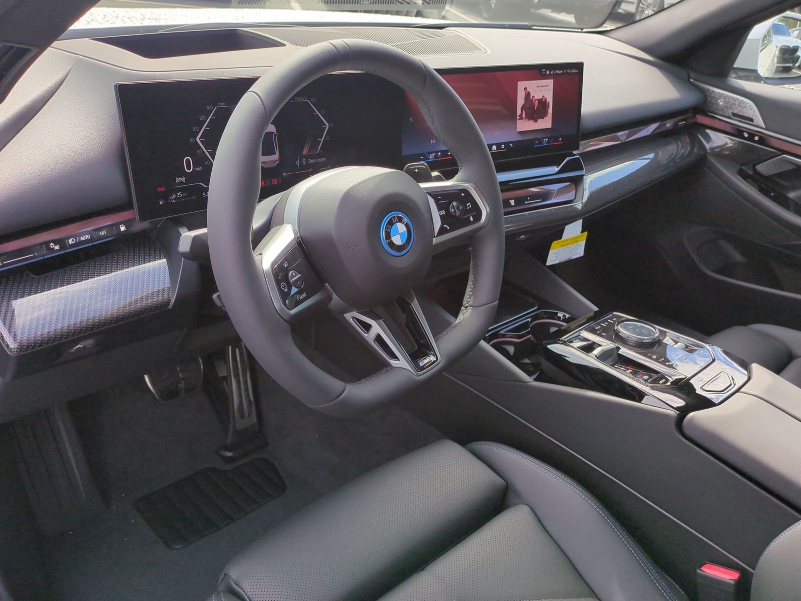 New 2027 BMW 550e xDrive w/ Premium Package AWD/4WD image 28