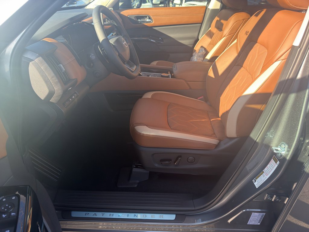 New 2026 Nissan Pathfinder Platinum image 16