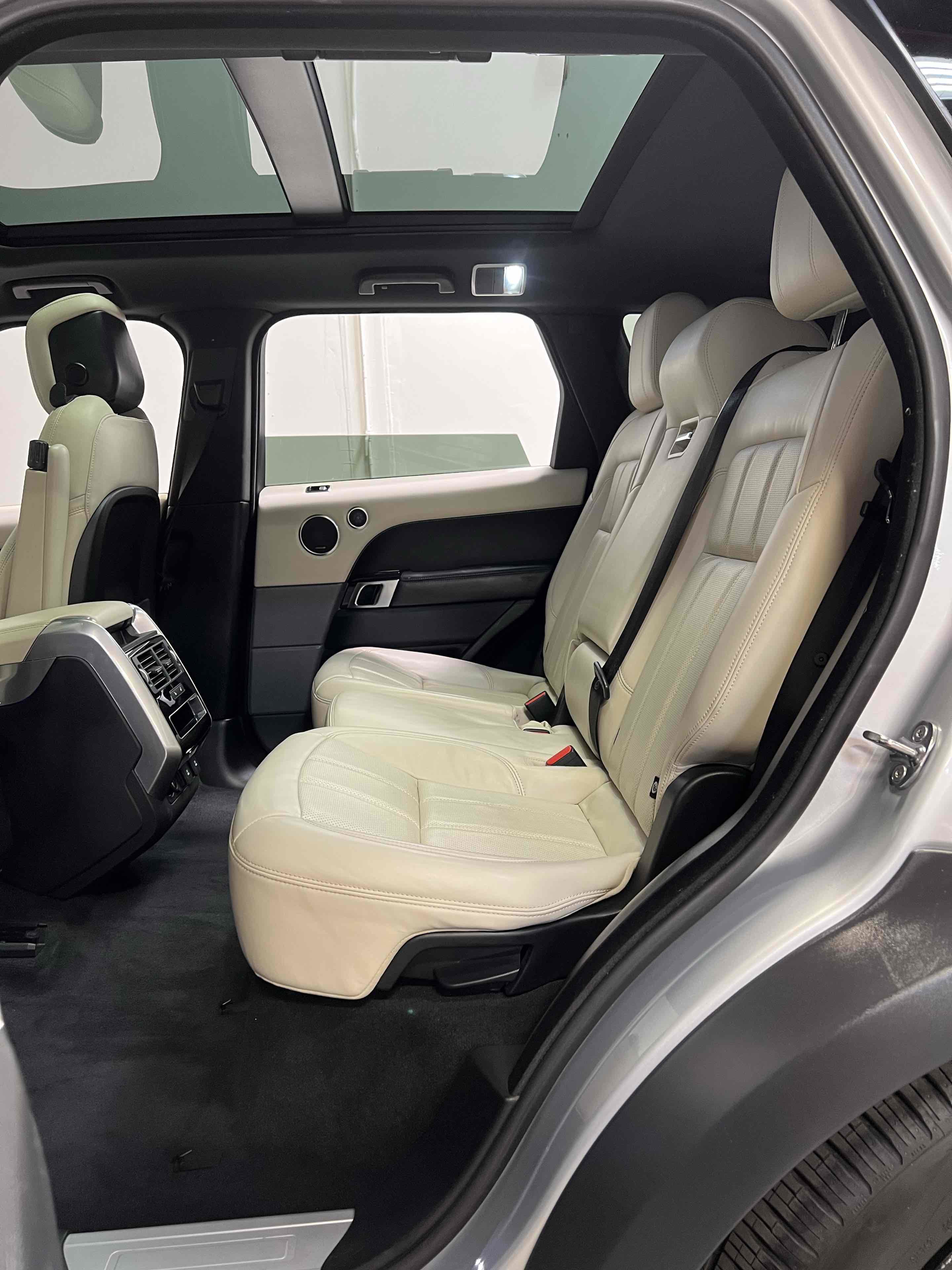 Used 2021 Land Rover Range Rover Sport HSE Dynamic image 28