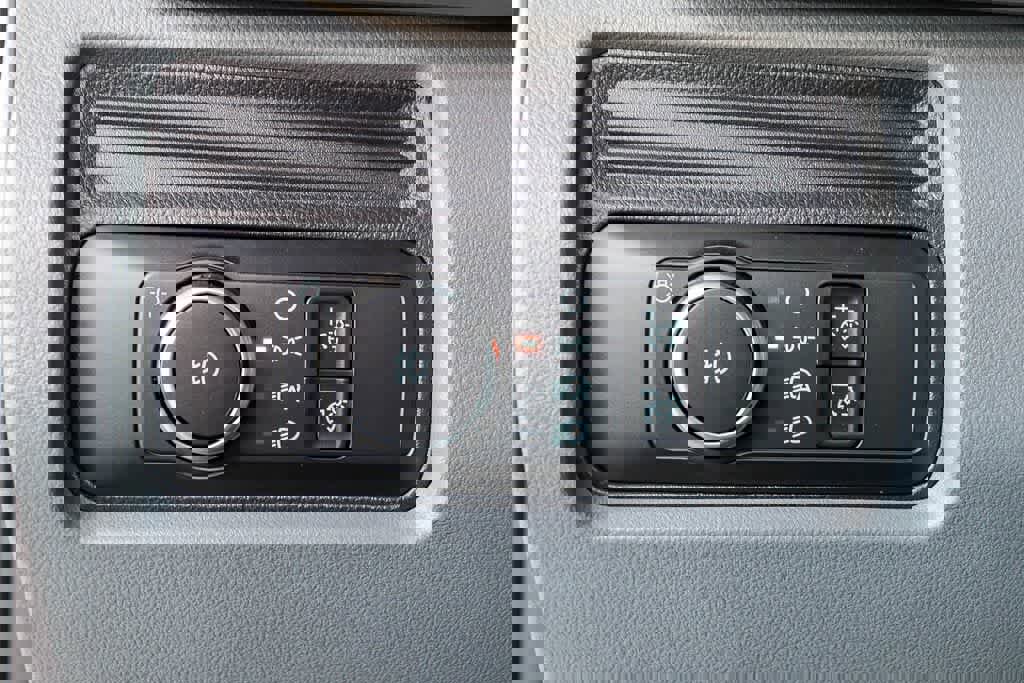 New 2026 Ford F350 XL w/ XL Chrome Package image 23