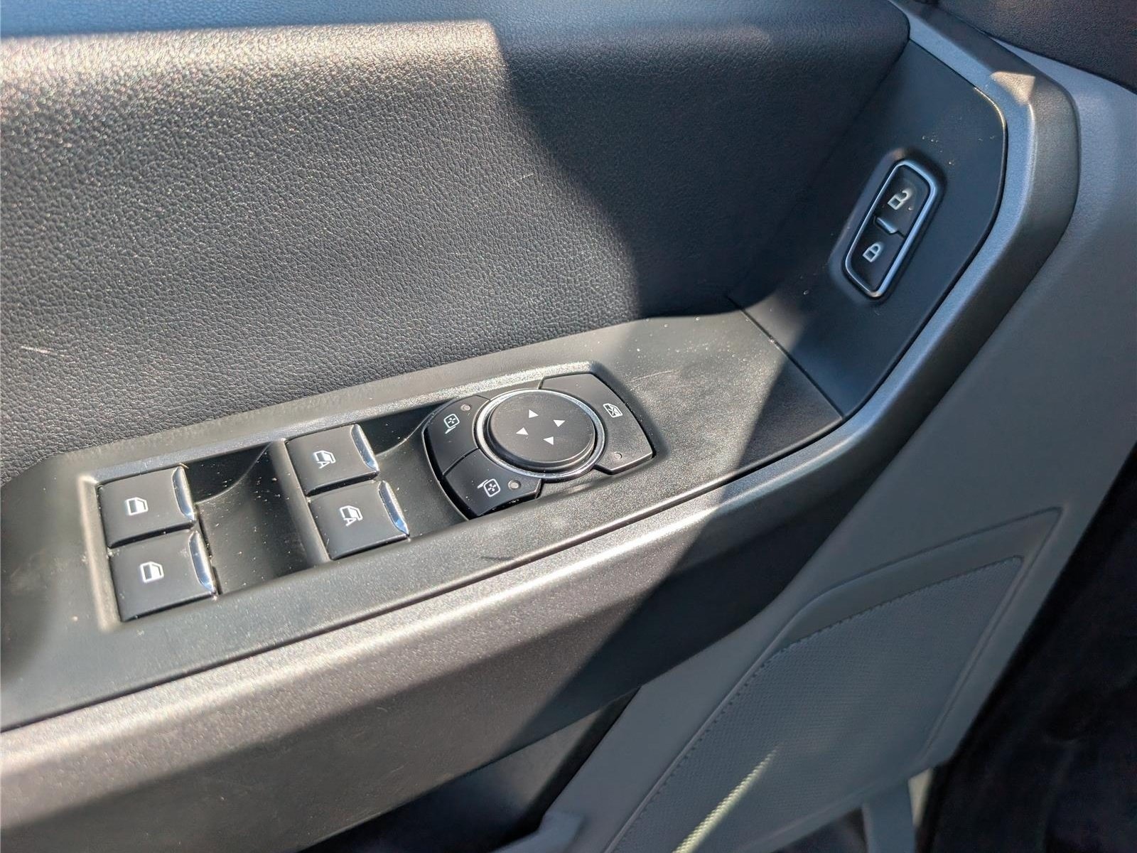 Used 2025 Ford F350 XLT AWD/4WD image 19