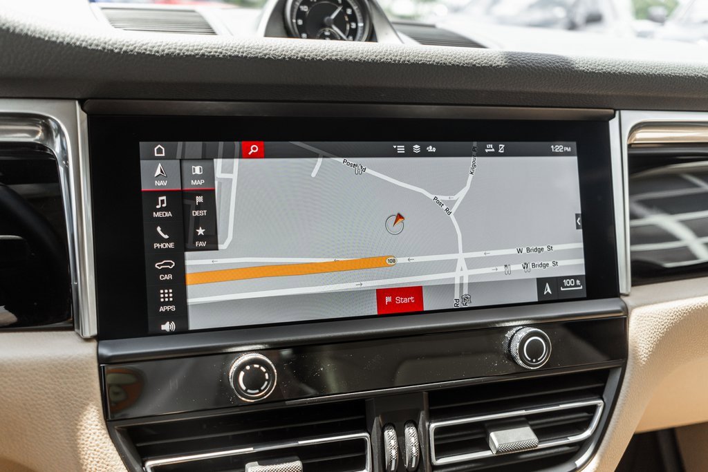 Used 2022 Porsche Macan image 21