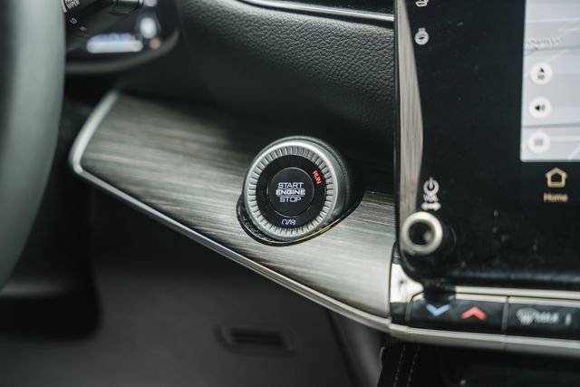 Used 2024 Jeep Wagoneer L Series II image 35