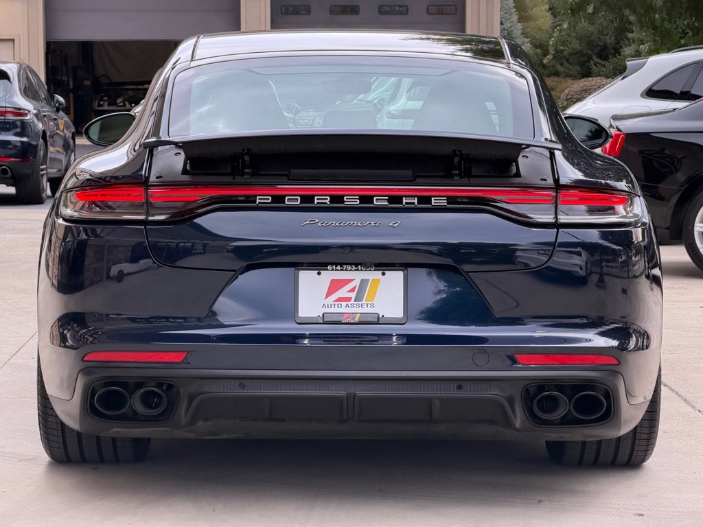 Used 2023 Porsche Panamera 4 Platinum Edition AWD/4WD image 7