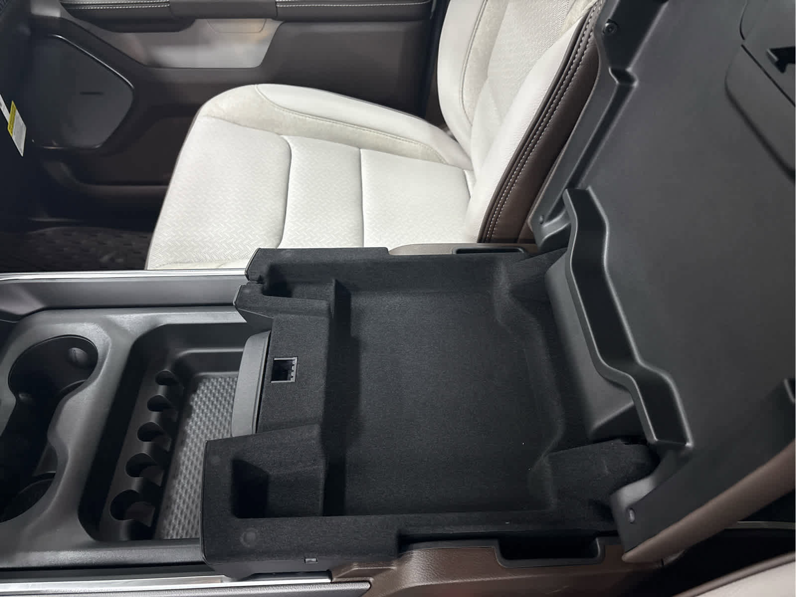 New 2026 RAM 1500 Laramie w/ Advanced Safety Group II image 21