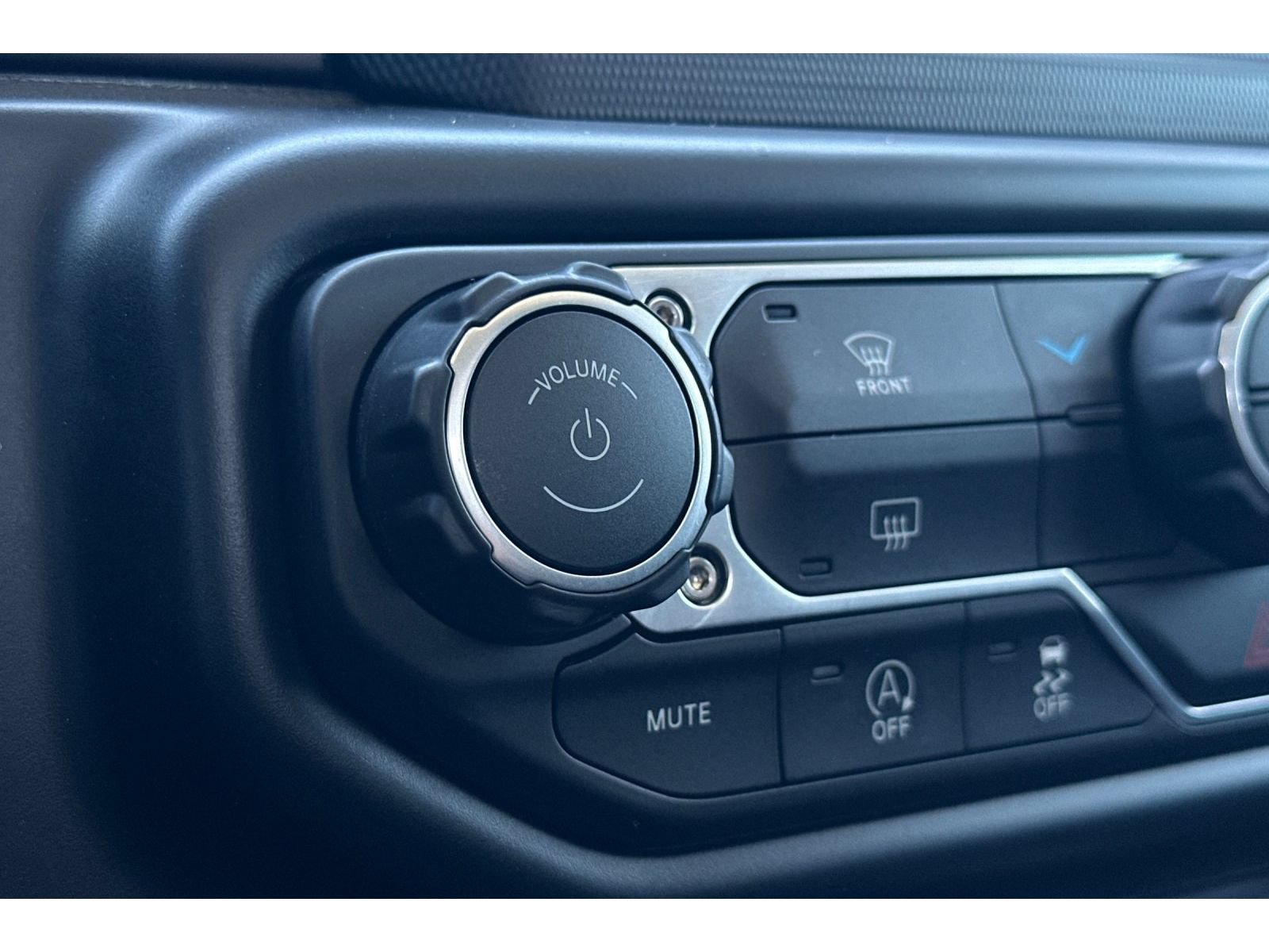 Used 2022 Jeep Gladiator Sport AWD/4WD image 28