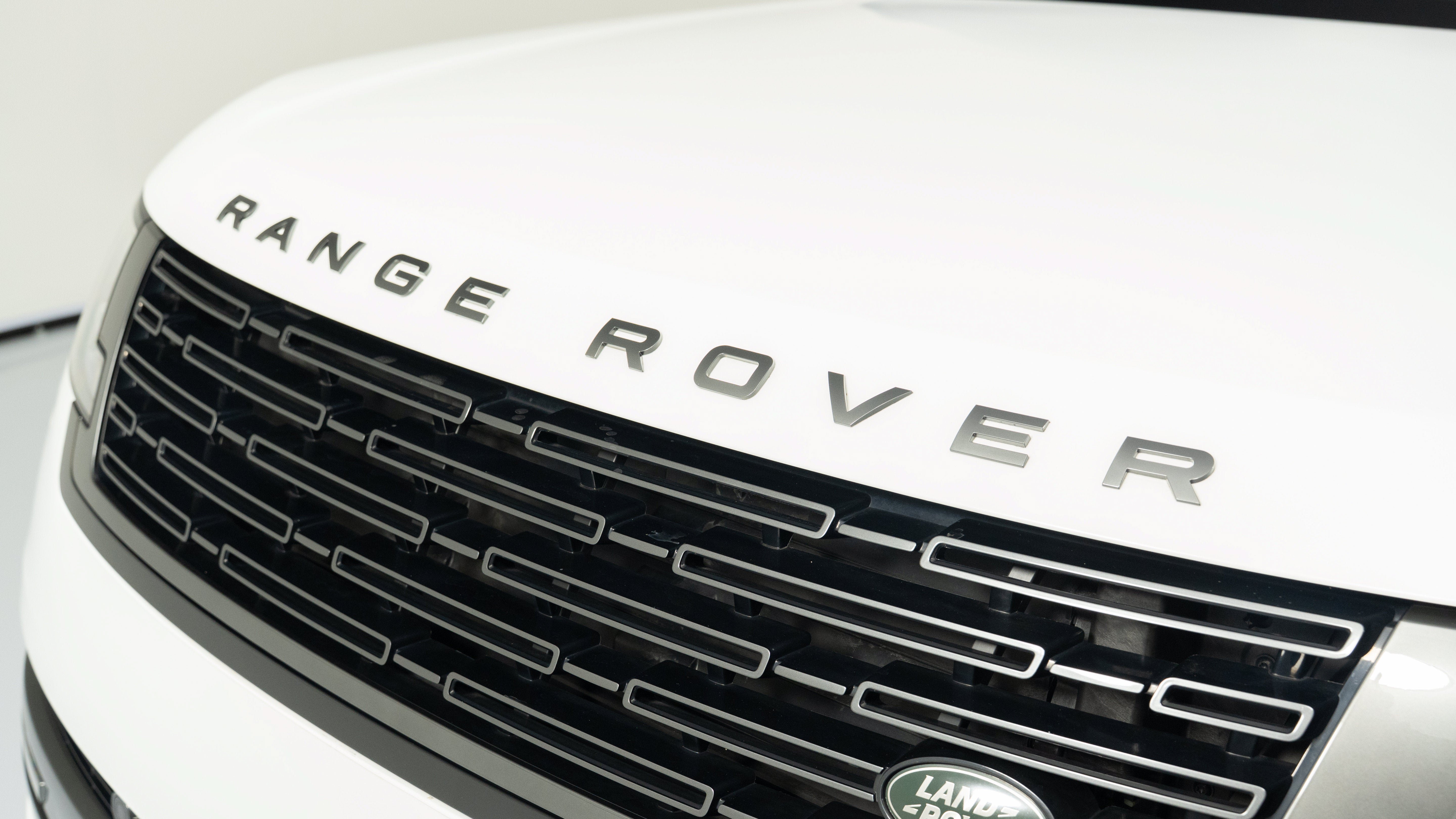 Used 2023 Land Rover Range Rover Long Wheelbase SE AWD/4WD image 12