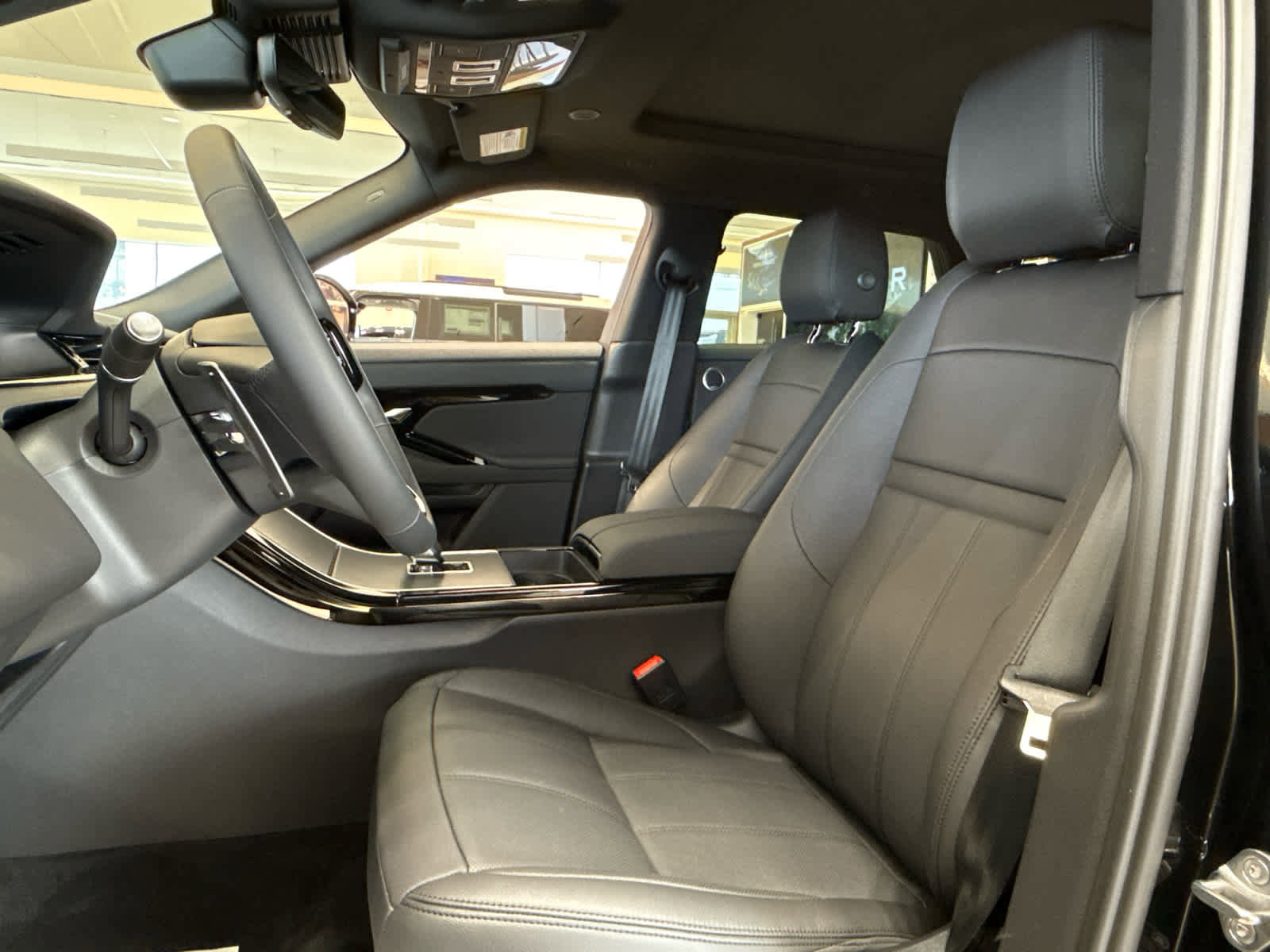 Used 2026 Land Rover Range Rover Evoque S AWD/4WD image 11