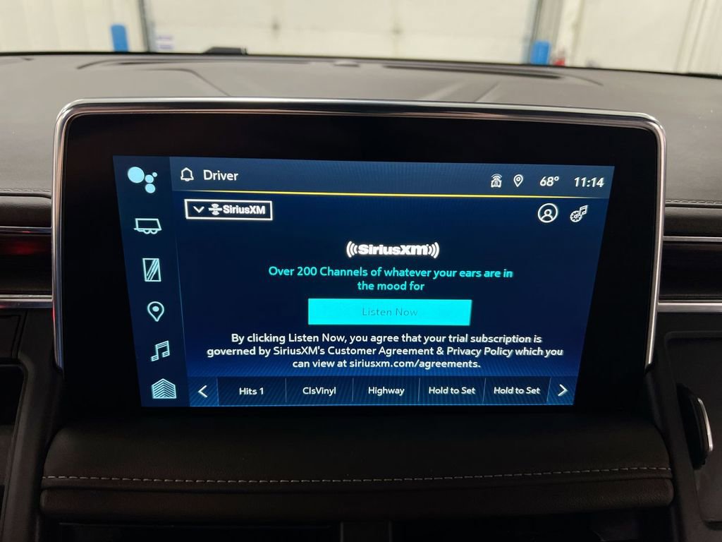 Used 2022 Chevrolet Suburban Z71 w/ Luxury Package image 9