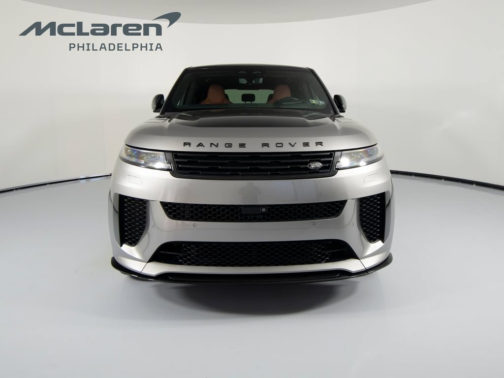 Used 2024 Land Rover Range Rover Sport AWD/4WD image 2