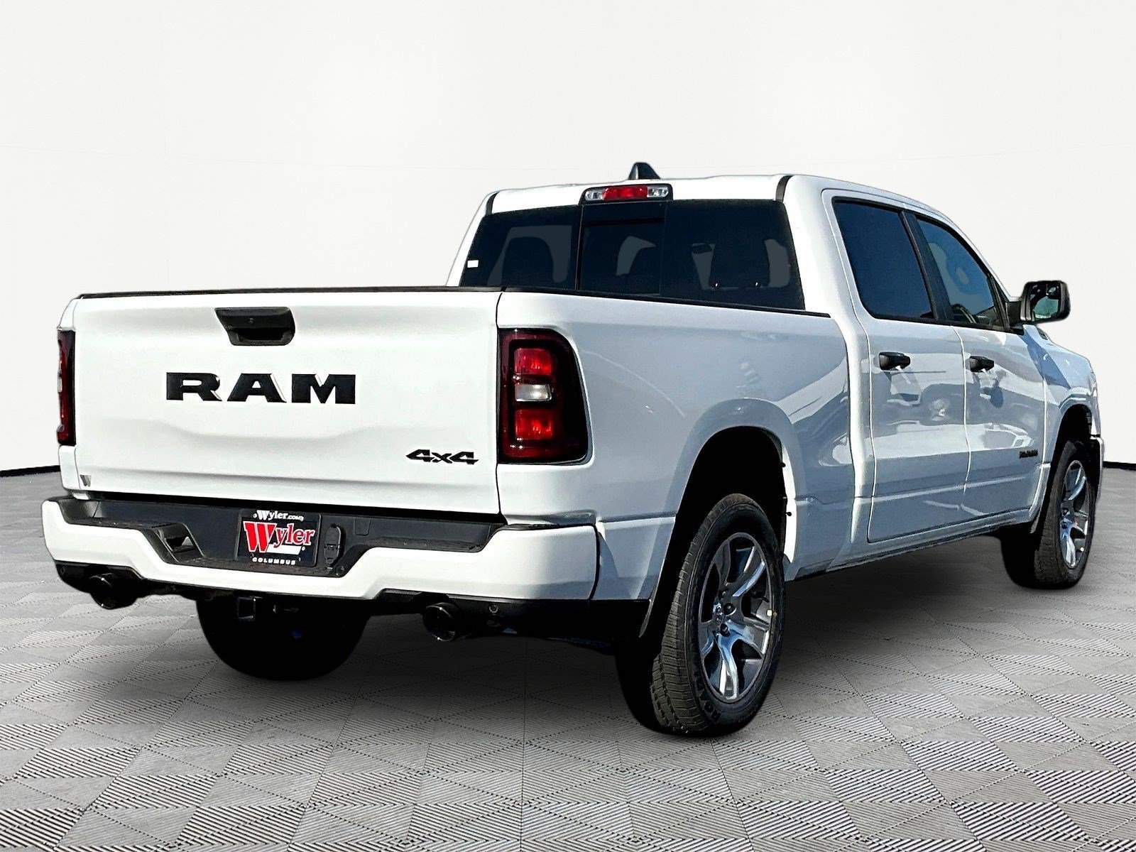 New 2027 RAM 1500 Express AWD/4WD image 7