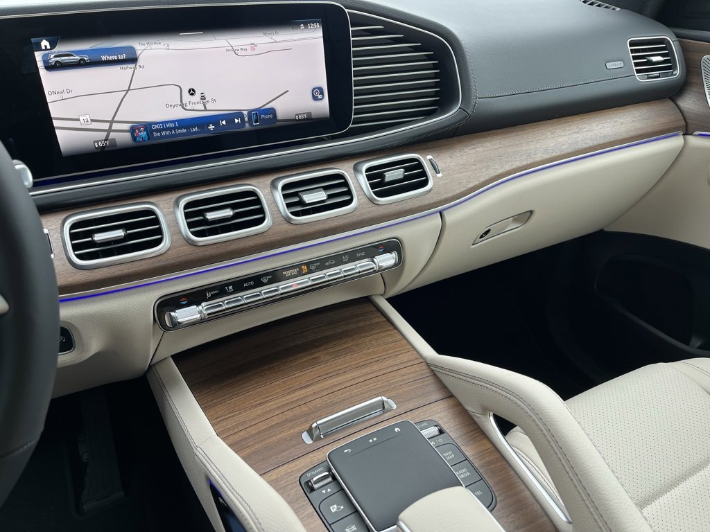 Used 2025 Mercedes-Benz GLS 450 4MATIC image 23