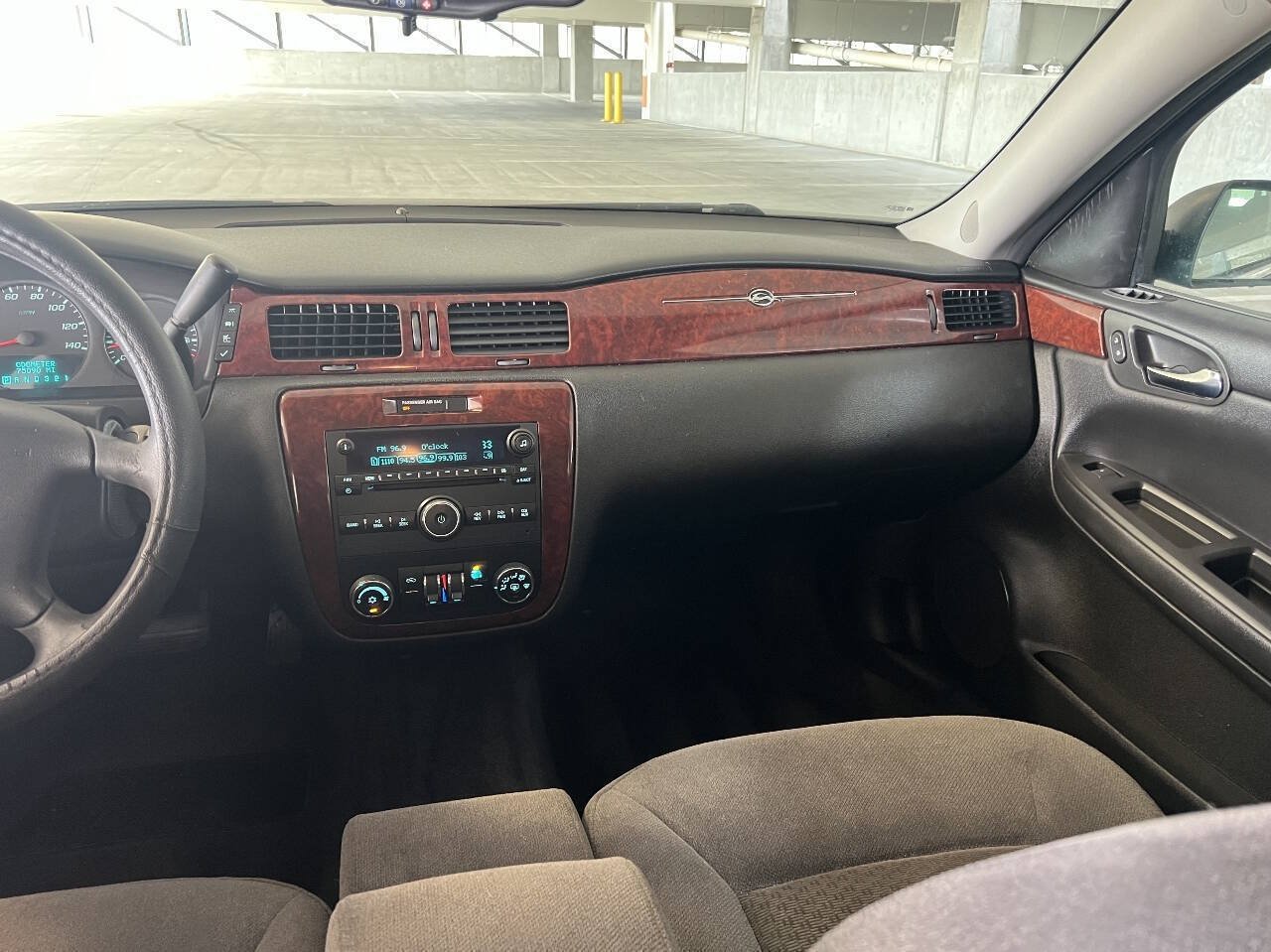 Used 2009 Chevrolet Impala LS FWD image 15
