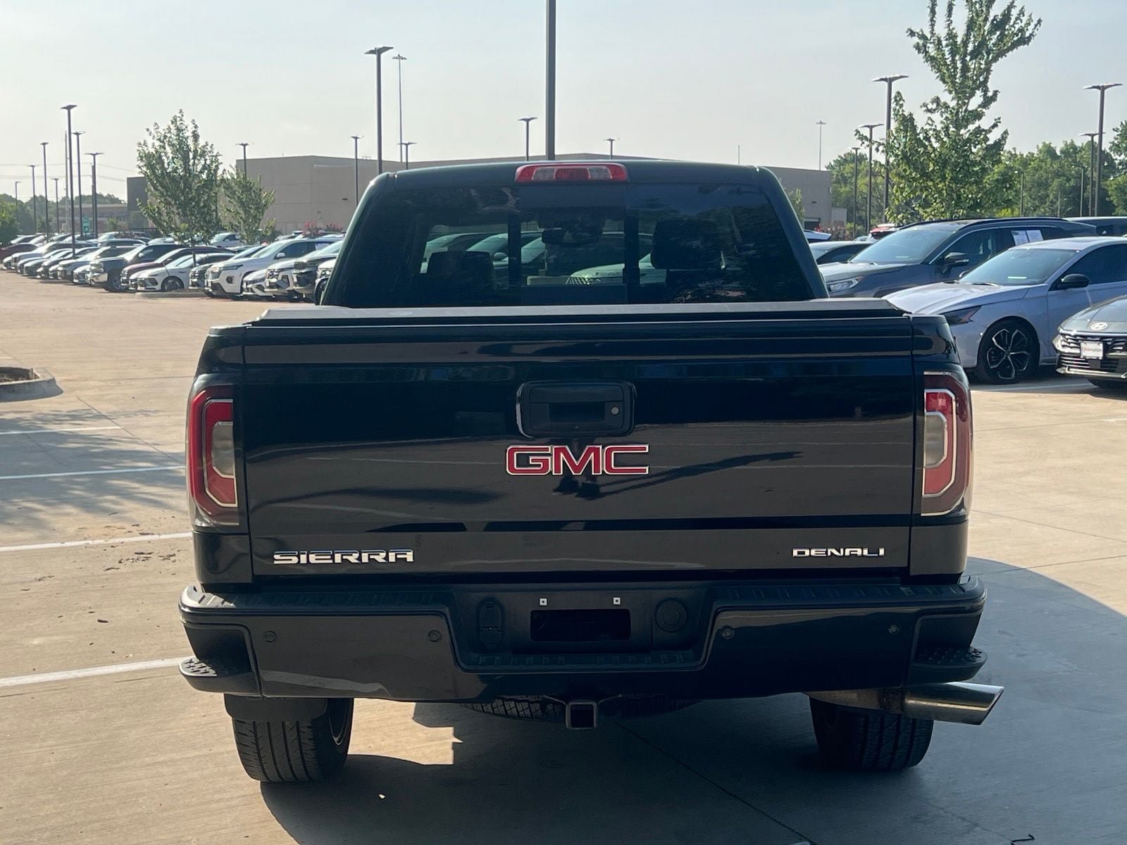 Used 2017 GMC Sierra 1500 Denali w/ Denali Ultimate Package AWD/4WD image 12