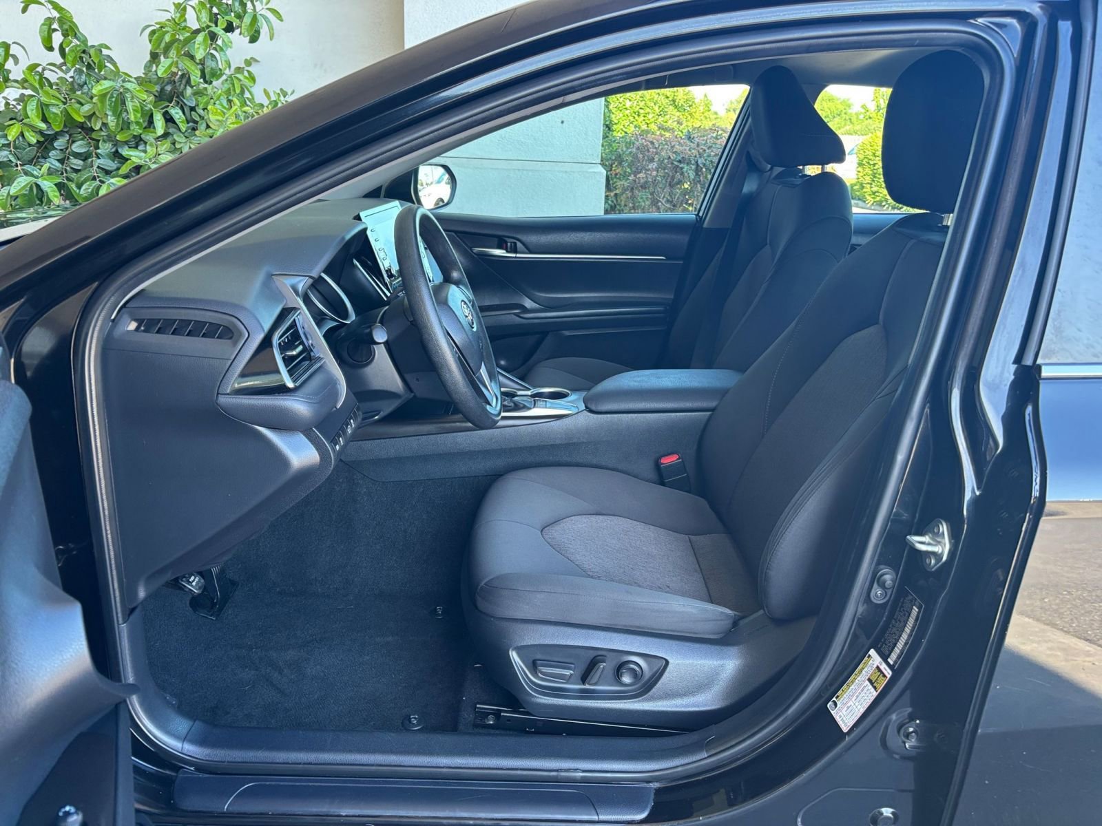 Used 2023 Toyota Camry LE FWD image 27