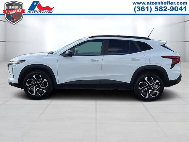 Used 2025 Chevrolet Trax RS image 4