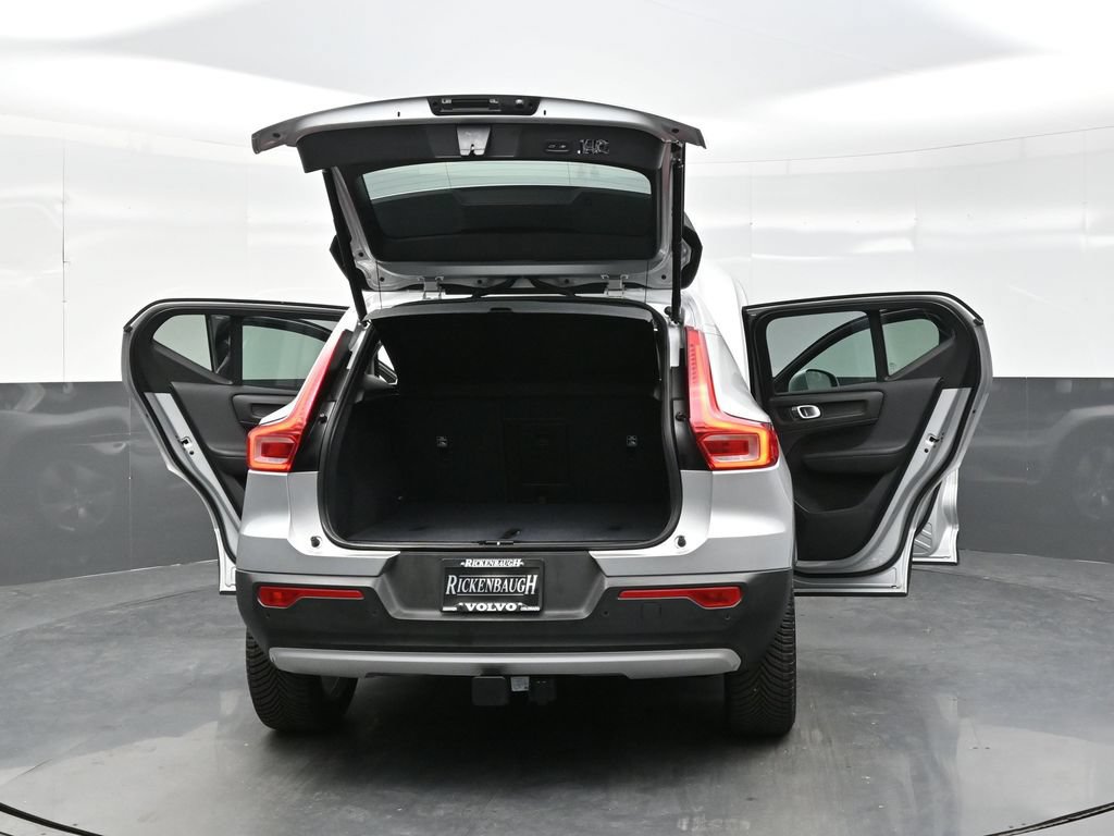 Used 2019 Volvo XC40 T5 Momentum AWD/4WD image 43