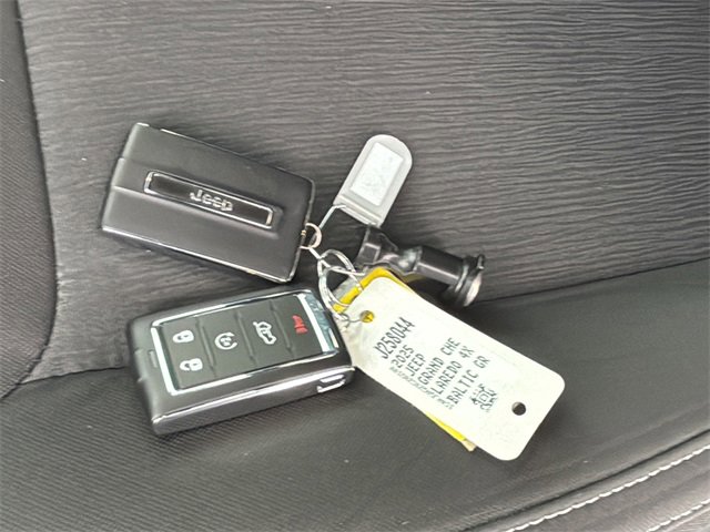 Certified 2025 Jeep Grand Cherokee Laredo X w/ Luxury Tech Group I image 43